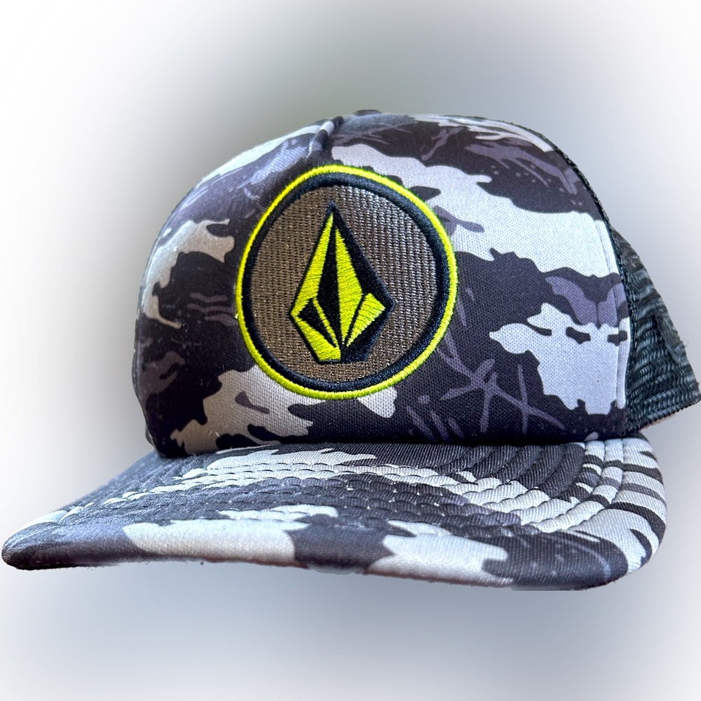 Rare New Era Volcom Snapback Trucker Hat